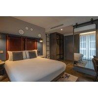 4* Clayton Hotel City Of London Stay with Breakfast, Welcome Drinks and Late Checkout for 2