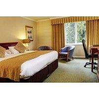 4* Sheffield Spa Stay for 2 at Kenwood Hall with Prosecco and Leisure Access