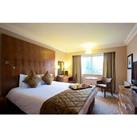 4* St Albans Stay: Breakfast, 2-Course Dinner & Late Checkout For 2